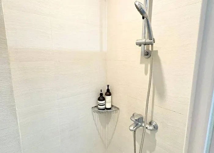 Apartahotel Playa Delea Minimalist Azure 1br Pool Staycation Manila