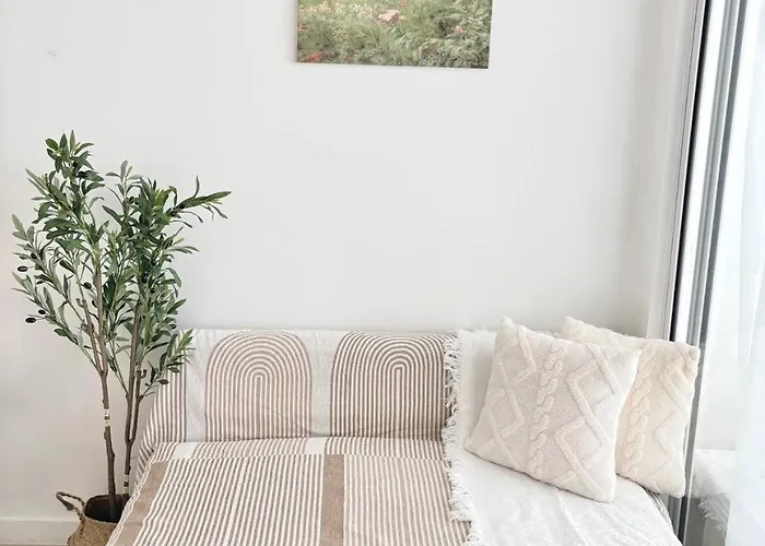 Playa Delea Minimalist Azure 1br Pool Staycation Apartahotel *